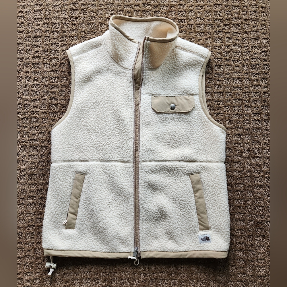 The North Face cragmont sherpa vest